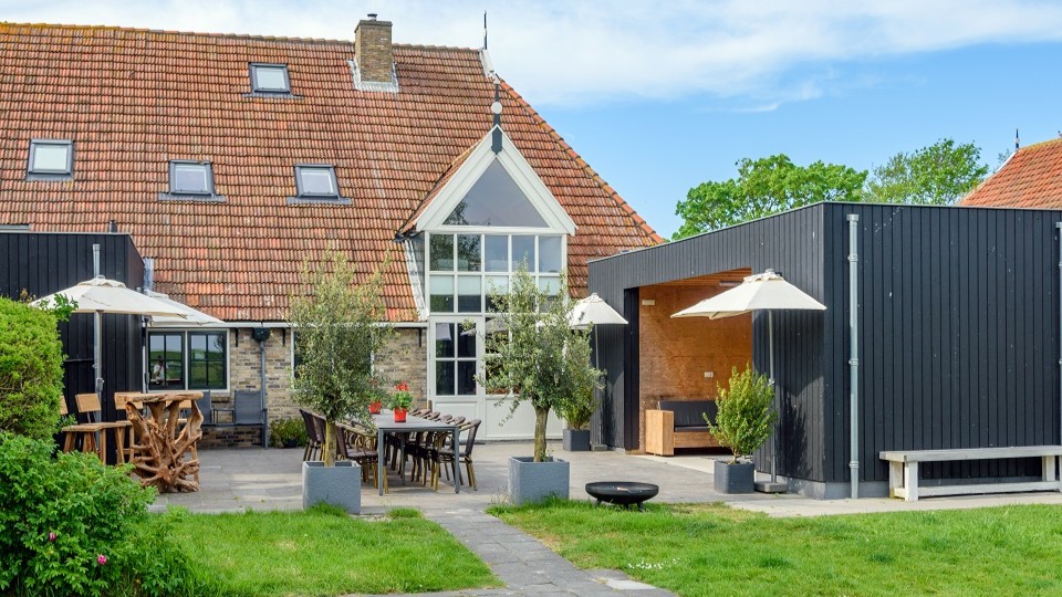vakantiehuis 16 personen Terschelling Groot, luxe vakantiehuis groepsaccommodatie voor 16 personen op Terschelling