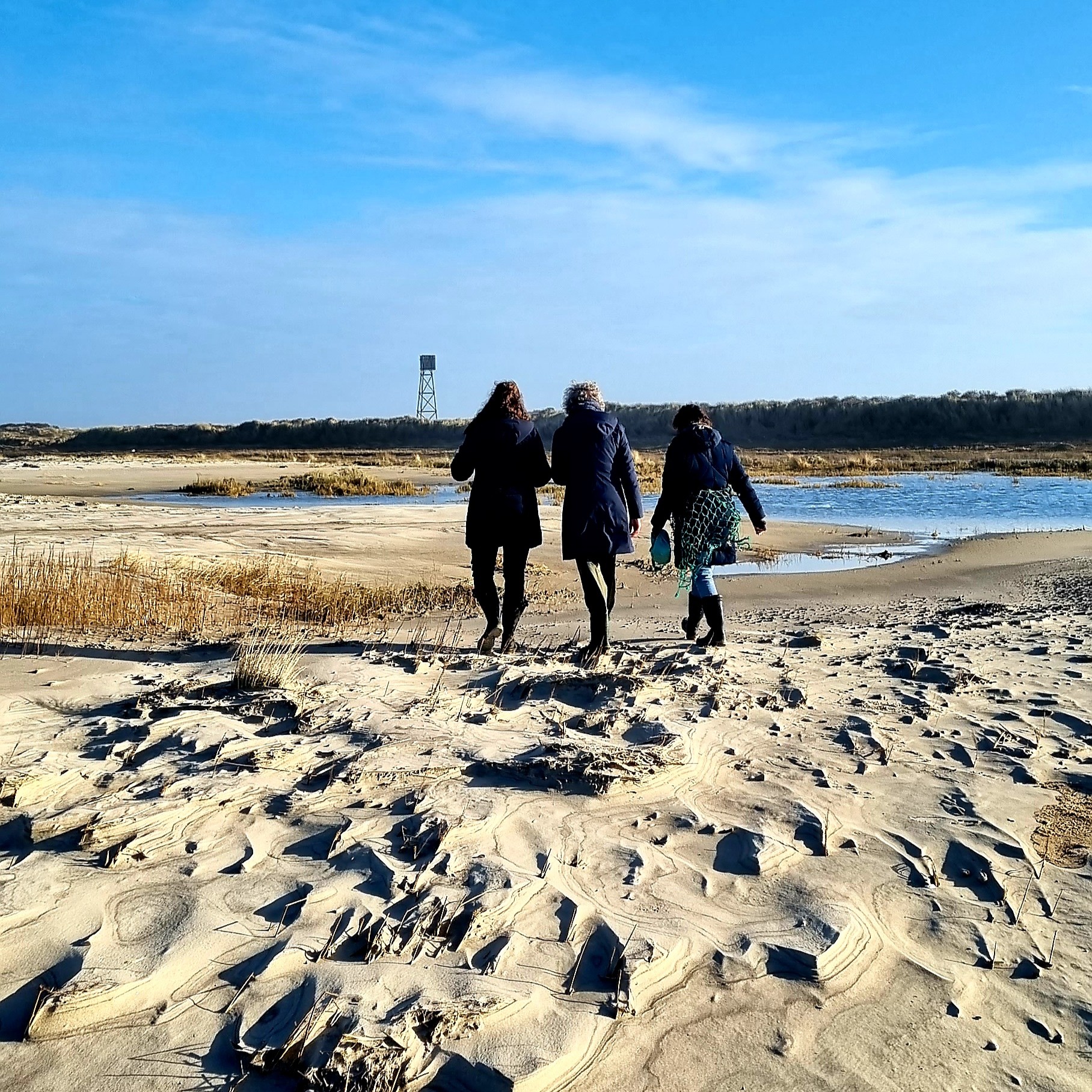 Met de vrienden naar Terschelling. Een familieweekend organiseren op Terschelling in een groot vakantiehuis. Vriendenweekend, reünie, bedrijfsuitje op Terschelling in West of Oosterend