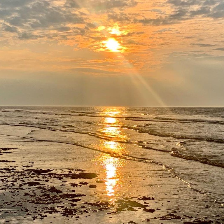 Zonsondergang op het strand van Terschelling