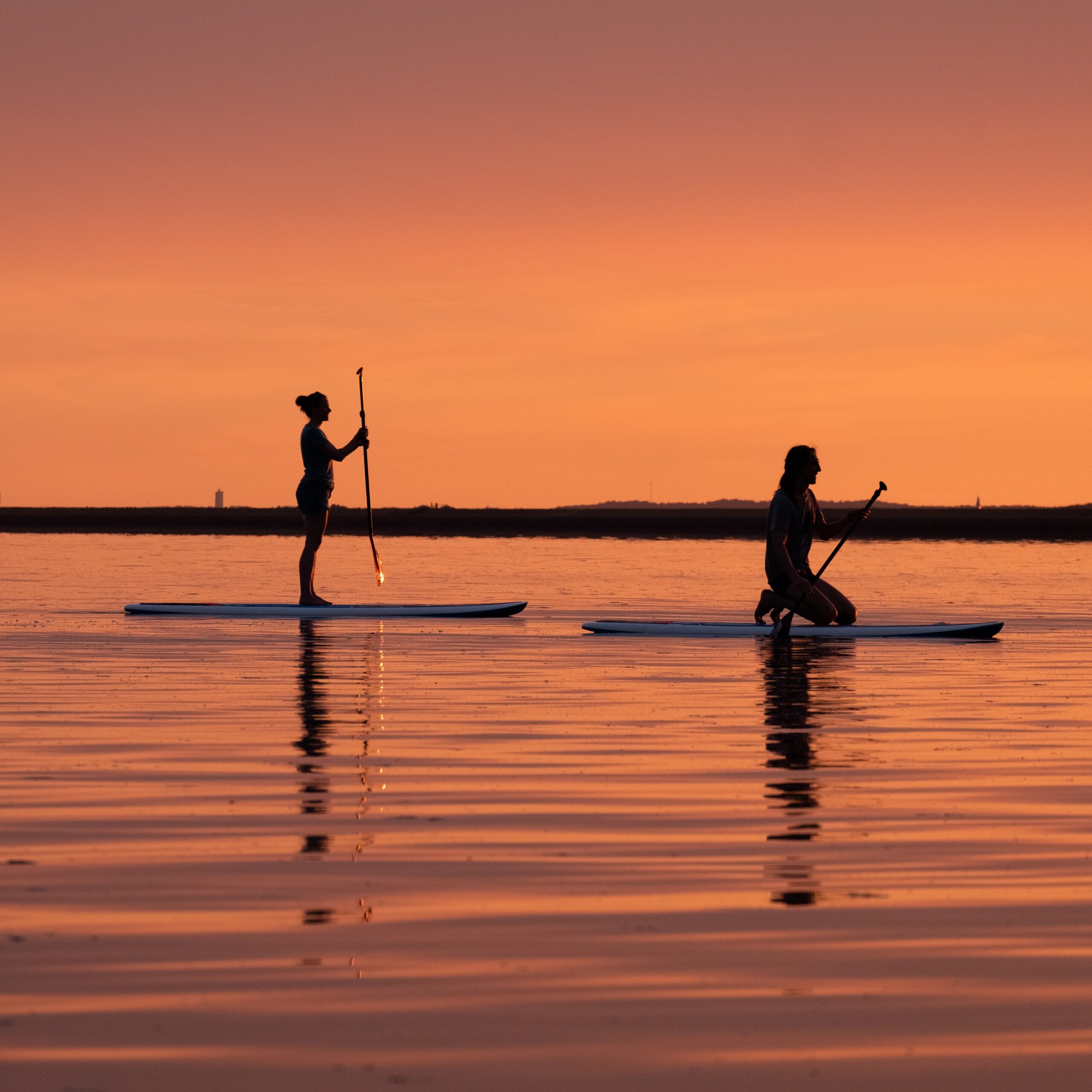 Suppen op de Waddenzee bij Terschelling. Activiteit op Terschelling.